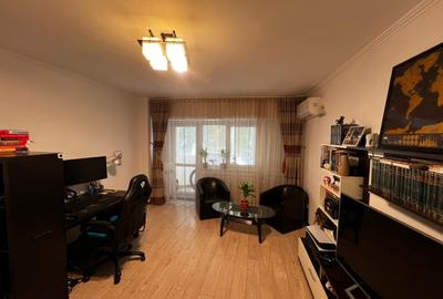 Garsoniera Facultatea de Constructii, Lacul Tei - 1