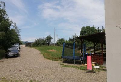 Casă cu 4 camere în Vârfu Dealului - 1