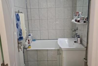 Apartament de  vanzare, 3 camere decomandat, in Ploiesti, Zona Mihai Bravu. - 19