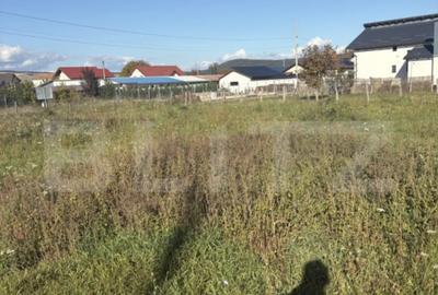 Teren de 1200 mp, în Micești - 2