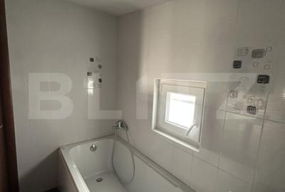 Apartament de vanzare, semidecomandat, cu 2 camere, 50 mp | Piata 1 mai - 4