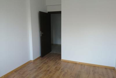 Apartament  3 camere de vânzare 10 minute de metrou ! - 8