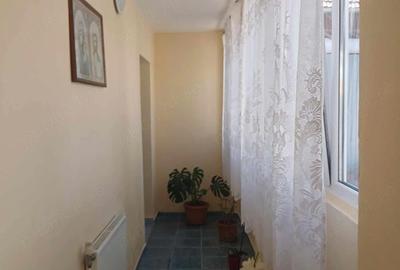 Casă cu 5 camere cu Teren 2019 Mp în Bulgăruș - 2