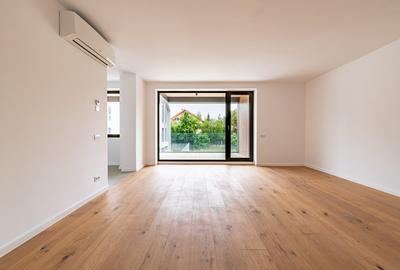 Apartament e camere cu loc de parcare inclus-Pipera