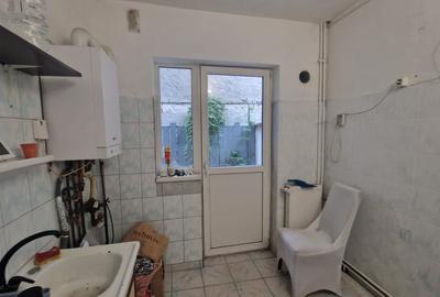 Vila, 120mp, 1 mai, zona Spitalul nr. 1 - 2