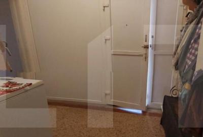 Apartament cu 4 camere semidecomandat în Central
