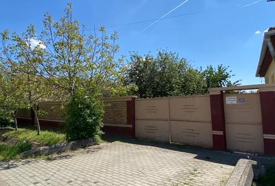 Casă individuală cu 5 camere cu Canalizare în Central - 2