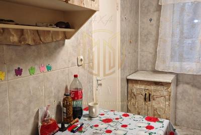 Rahova Teius 3 camere cf 1 decomandat parter inalt  92000eur. - 9