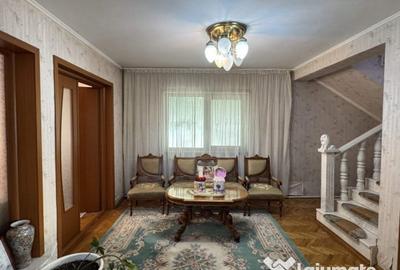 Casă cu 8 camere cu Teren 4057 Mp în Găneasa - 11