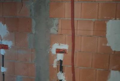 Casă cu 4 camere cu Canalizare în Plopi - 2