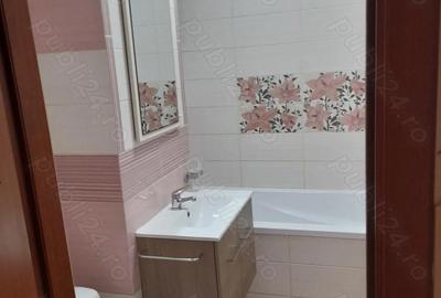 Apartament cu 3 camere decomandat în Giurgiului