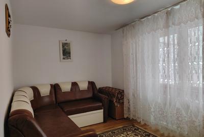 Proprietar, vând apartament 2 camere decomandate, zona Narcisa - 3