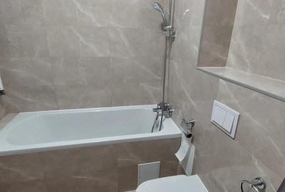 Apartament cu 3 camere decomandat în Tractorul - 5