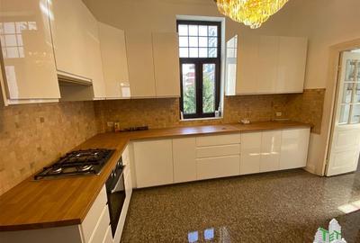 Apartament cu 5 camere decomandat în Armeneasca - 14