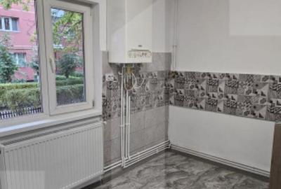 Apartament cu 3 camere decomandat în Lenin