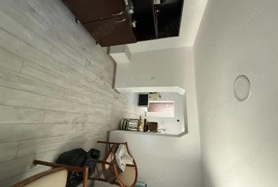 Spațiu comercial, de 40 mp, în Central - 3