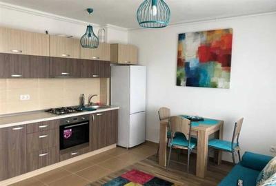 Apartament cu 2 camere decomandat în Tractorul