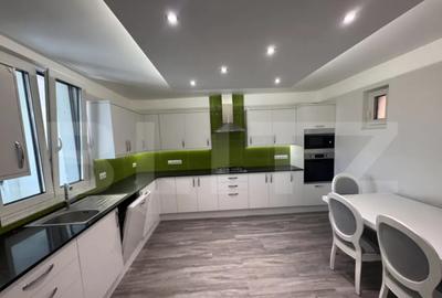 Casă cu 7 camere cu Teren 220 Mp în Central - 16