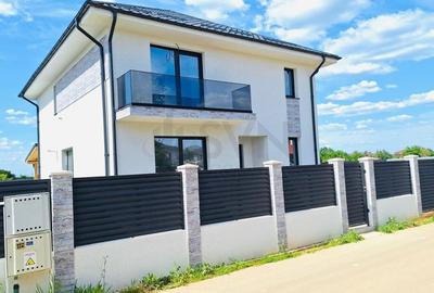 Casă individuală cu 5 camere cu Canalizare în Corbeanca