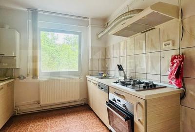 Apartament cu 4 camere, decomandat, cu garaj, zona Medicina - 7