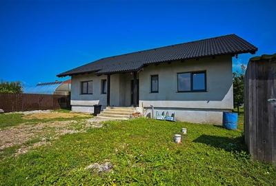 Casa noua pe parter,salon generos,terasa, pod mansardabil,teren 476mp,Sanpetru B - 17