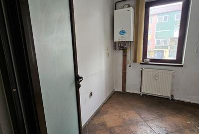 Apartament cu 2 camere semidecomandat în Tudor Vladimirescu - 3