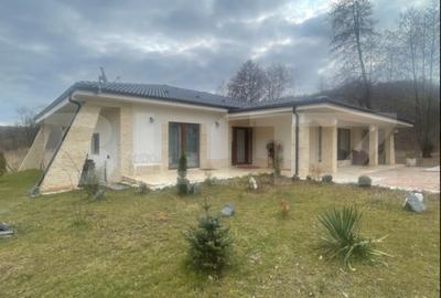 Casă individuală cu 3 camere cu Teren 2316 Mp în Luna de Sus - 2