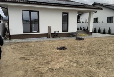 Casă cu 4 camere în Central