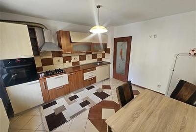 Apartament cu 2 camere decomandat în Micro IV - 9
