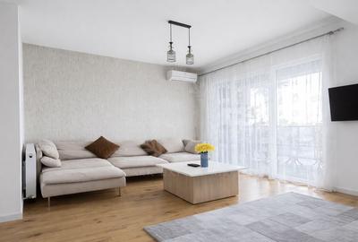 Apartament cu 3 camere decomandat, mobilat în 9 Mai - 2