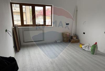 VANZARE Apartament cu 3 camere in zona Dacia - 3
