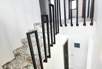 Casă individuală cu 4 camere cu Teren 350 Mp în Berceni