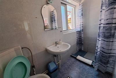 Casă individuală cu 6 camere cu Teren 200 Mp în Central - 4