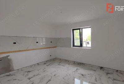 Casă cu 4 camere cu Canalizare în Sânmihaiu Român - 5