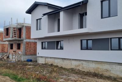 🏡 Vila tip duplex – 175 mp utili, teren 250 mp, 2 locuri de parcare - 14