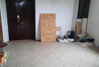 Casă cu Teren 5000 Mp în Central