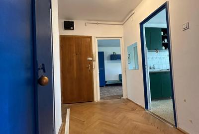 88.500 euro .. 2 camere cu centrala .. etaj intermediar - 2