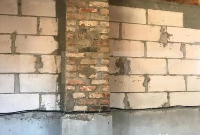 Casă cu 2 camere cu Teren 3050 Mp în Bezdead - 2