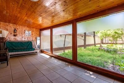 Casă cu 6 camere cu Teren 490 Mp în Eroii Revoluției - 19