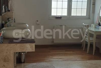 Casă cu 8 camere cu Teren 200 Mp în Central - 15