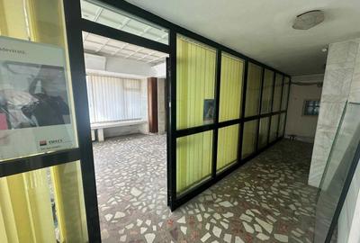Spațiu comercial, de 200 mp, în Central - 7