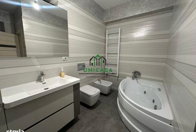 Apartament cu 3 camere, mobilat în Central