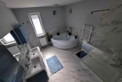 Casă cu 4 camere în Budiu Mic - 1