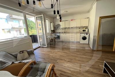 Apartament 3 camere, etaj intermediar, Donath Park