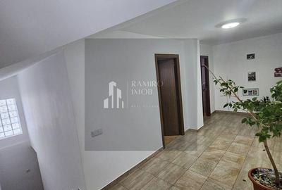 Casă cu 5 camere cu Teren 800 Mp în Frătești - 9