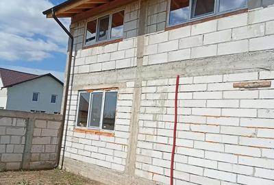 Casă cu 4 camere cu Teren 538 Mp în Priseaca - 9