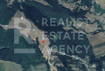 Teren de 42772 mp, în Central - 6