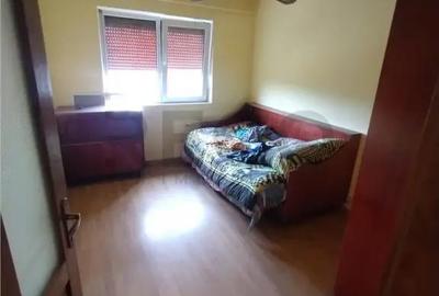 Apartament cu 3 camere decomandat în Central - 1