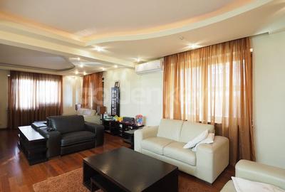 Casă cu 9 camere în Floreasca