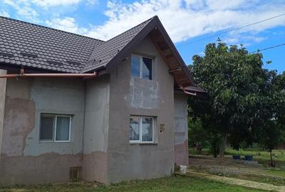 Casă cu 2 camere cu Teren 1600 Mp în Bosia - 7